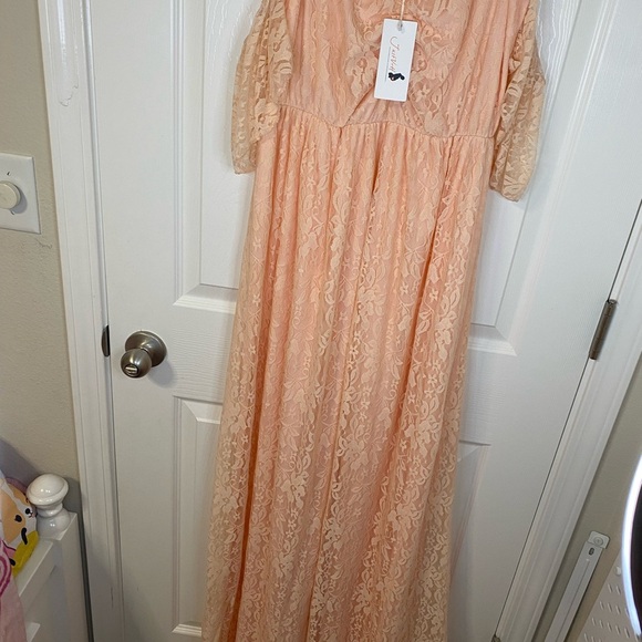 None Dresses & Skirts - Elegant Peach Lace maternity Dress